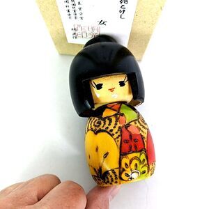 Modern KOKESHI BLACK HAIR JAPANESE LITTLE GIRL DOLL WEARING KIMONO OBI 5” Tall